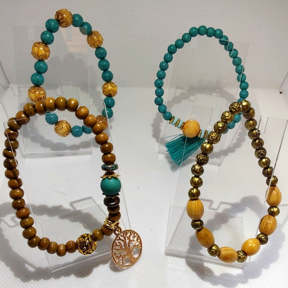 NEW Gold and Turquoise color Beaded Bracelet Set